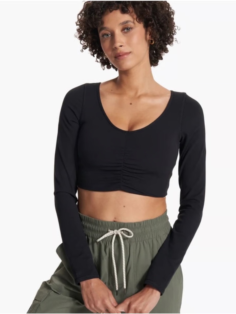 Vuori Black Long-Sleeve Ruched Scoop Active Crop Top Shelf Bra
